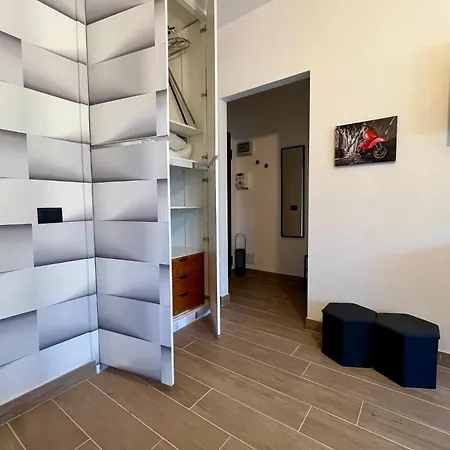 Moderno Ed Elegante Loft Con Balcone Apartament