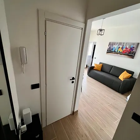 Apartment Moderno Ed Elegante Loft Con Balcone *