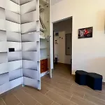 Moderno Ed Elegante Loft Con Balcone Διαμέρισμα