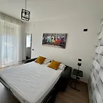 Διαμέρισμα Moderno Ed Elegante Loft Con Balcone