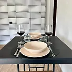 Moderno Ed Elegante Loft Con Balcone Διαμέρισμα *